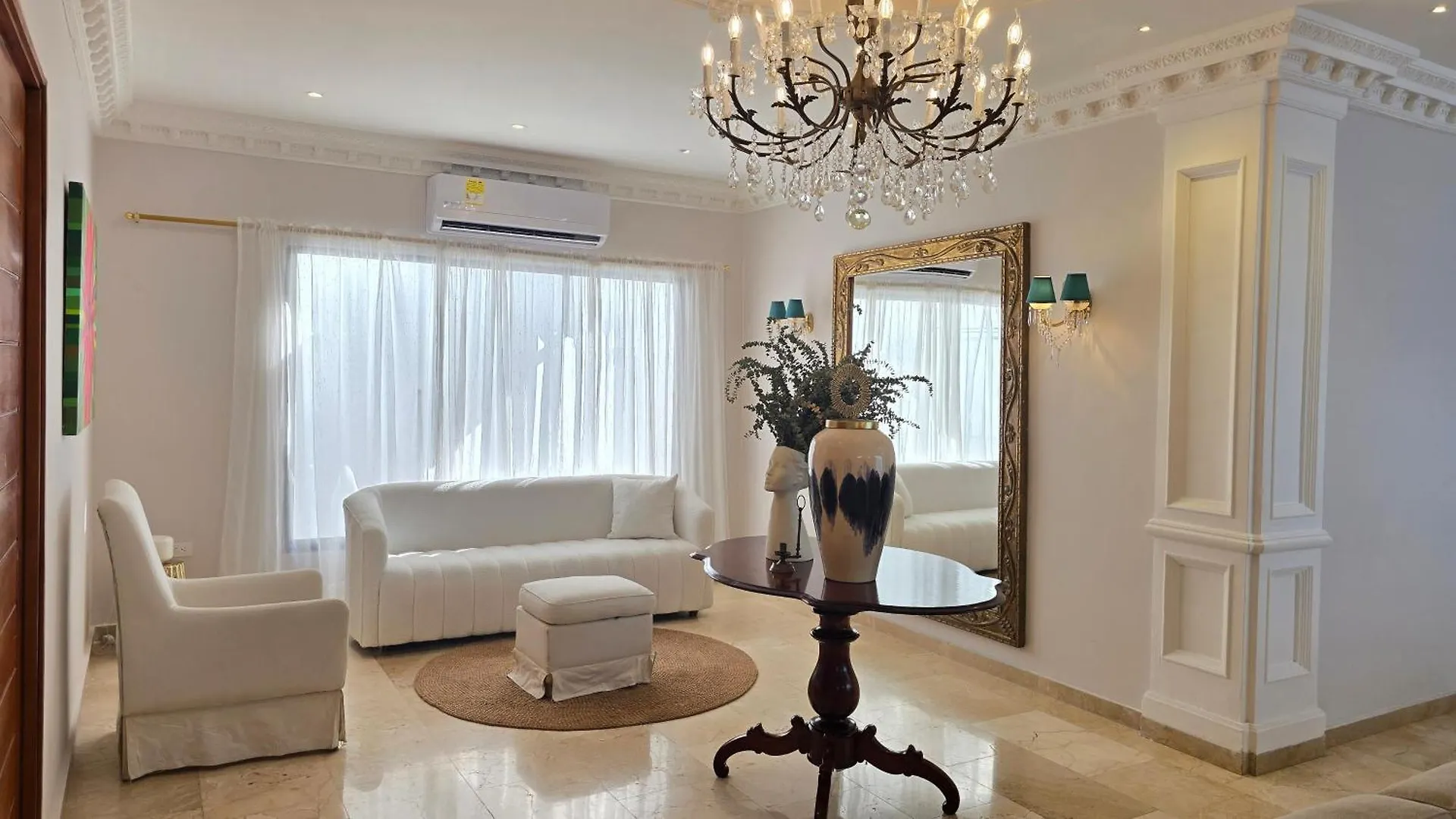Spectacular Villa Near Walled City Cartagena