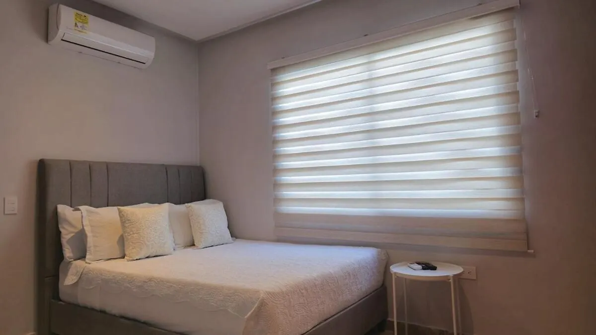 Spectacular Villa Near Walled City Cartagena 0*,